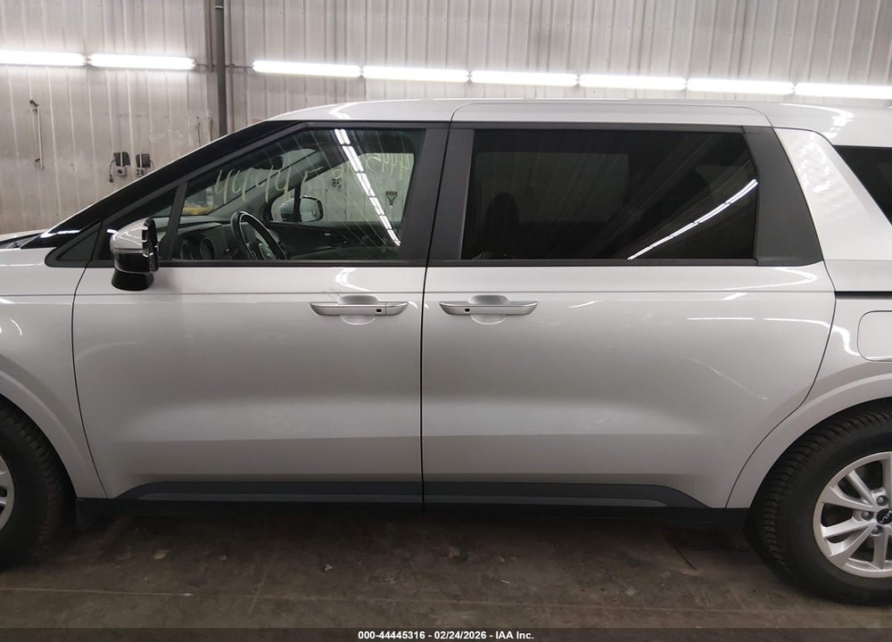 2023 KIA CARNIVAL MPV LX SEAT PACKAGE VIN: KNDNB4H39P6205488