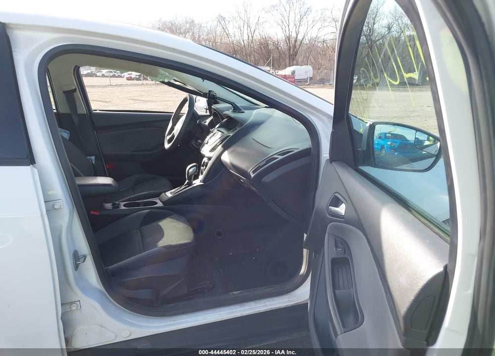 2014 FORD FOCUS SE VIN: 1FADP3F20EL144988