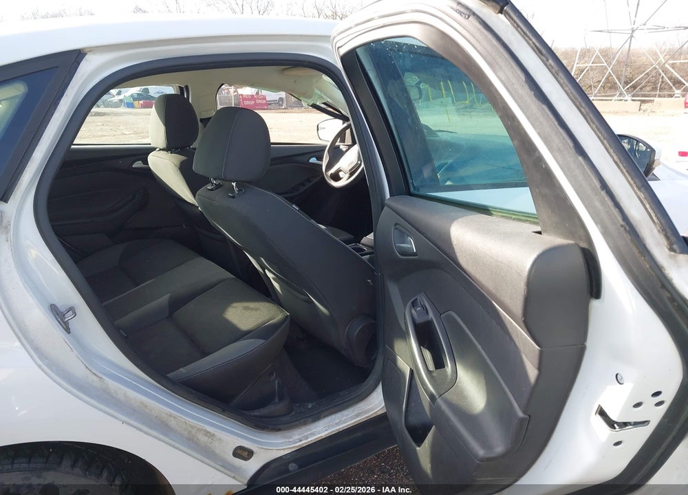 2014 FORD FOCUS SE VIN: 1FADP3F20EL144988
