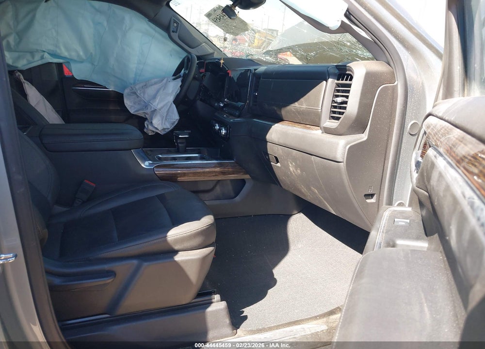 2024 GMC SIERRA 1500 4WD  SHORT BOX ELEVATION WITH 3SB VIN: 3GTUUCED5RG426181