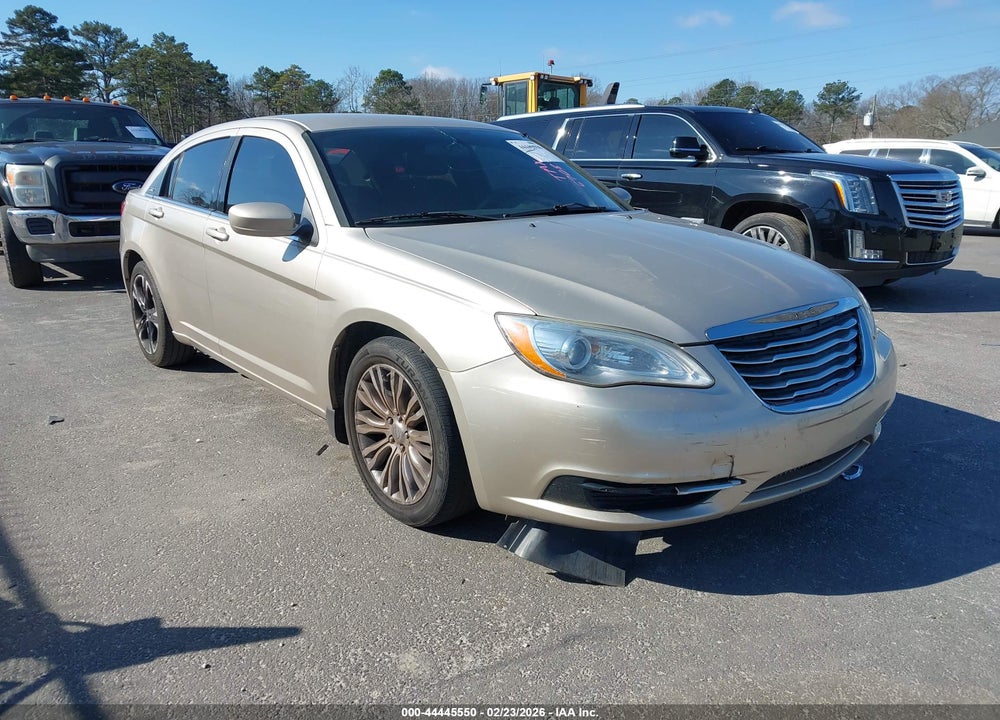 2013 CHRYSLER 200 LX VIN: 1C3CCBAB8DN670893