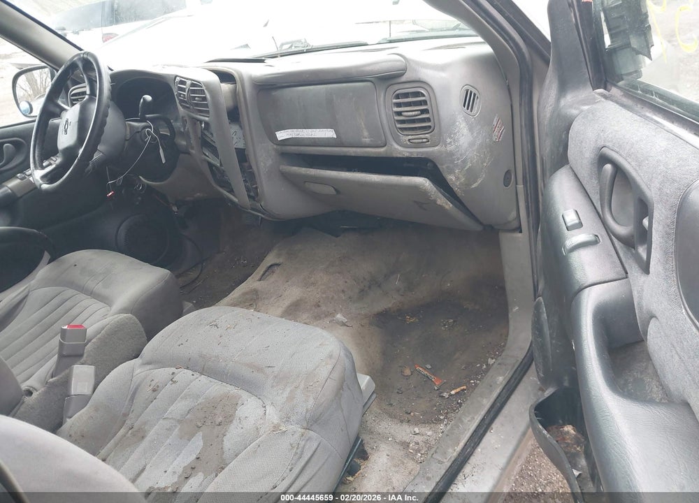 2004 CHEVROLET BLAZER LS VIN: 1GNDT13X64K163700