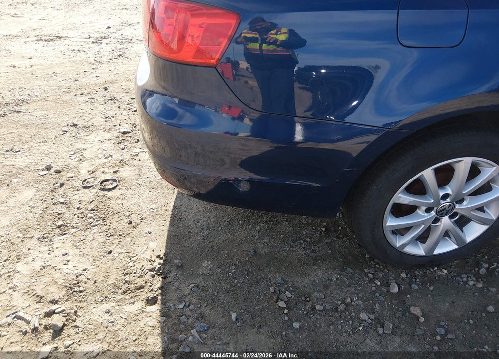 2011 VOLKSWAGEN JETTA 2.5L SE VIN: 3VWDX7AJ9BM082403