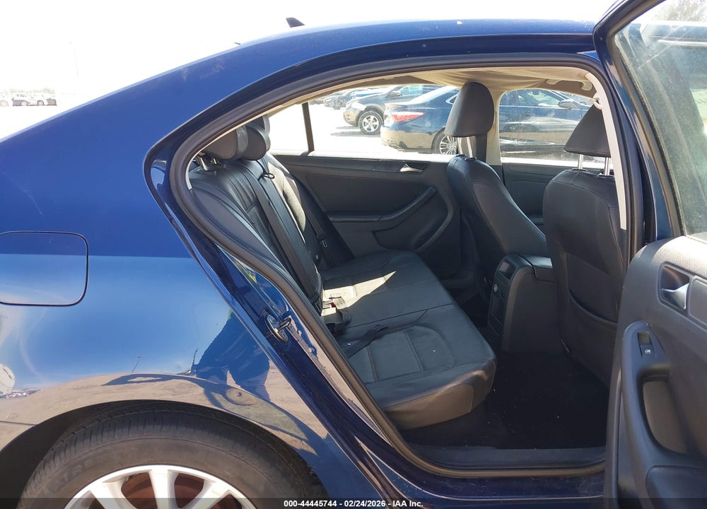 2011 VOLKSWAGEN JETTA 2.5L SE VIN: 3VWDX7AJ9BM082403