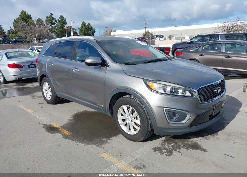 2017 KIA SORENTO 3.3L LX VIN: 5XYPGDA52HG228129