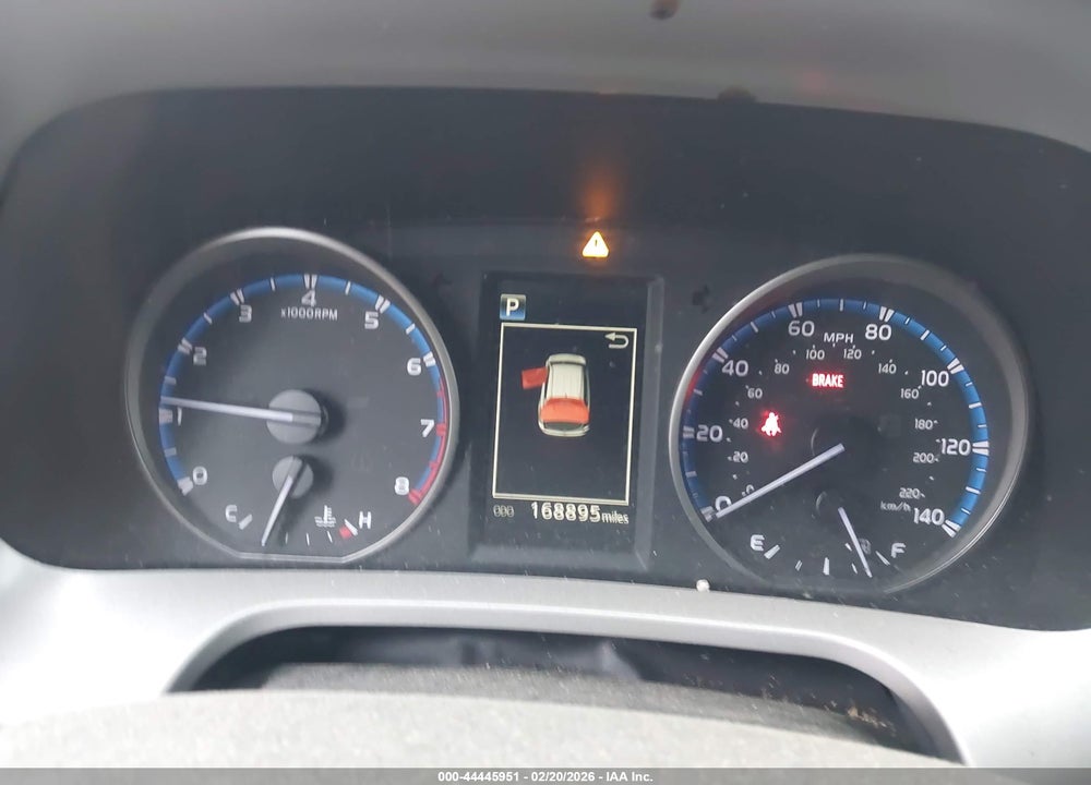 2018 TOYOTA RAV4 XLE VIN: 2T3RFREV8JW773844