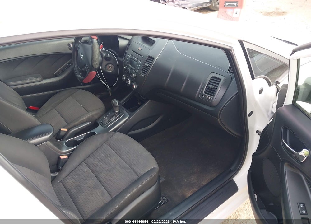 2015 KIA FORTE LX VIN: KNAFX4A67F5384657