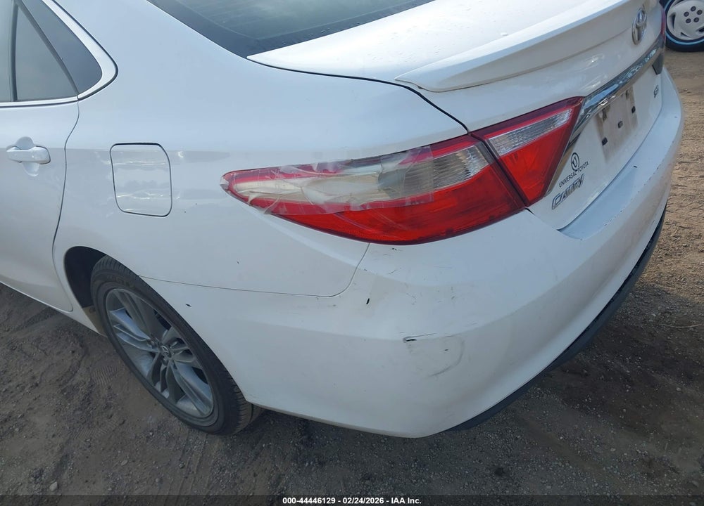 2015 TOYOTA CAMRY SE VIN: 4T1BF1FK5FU872631