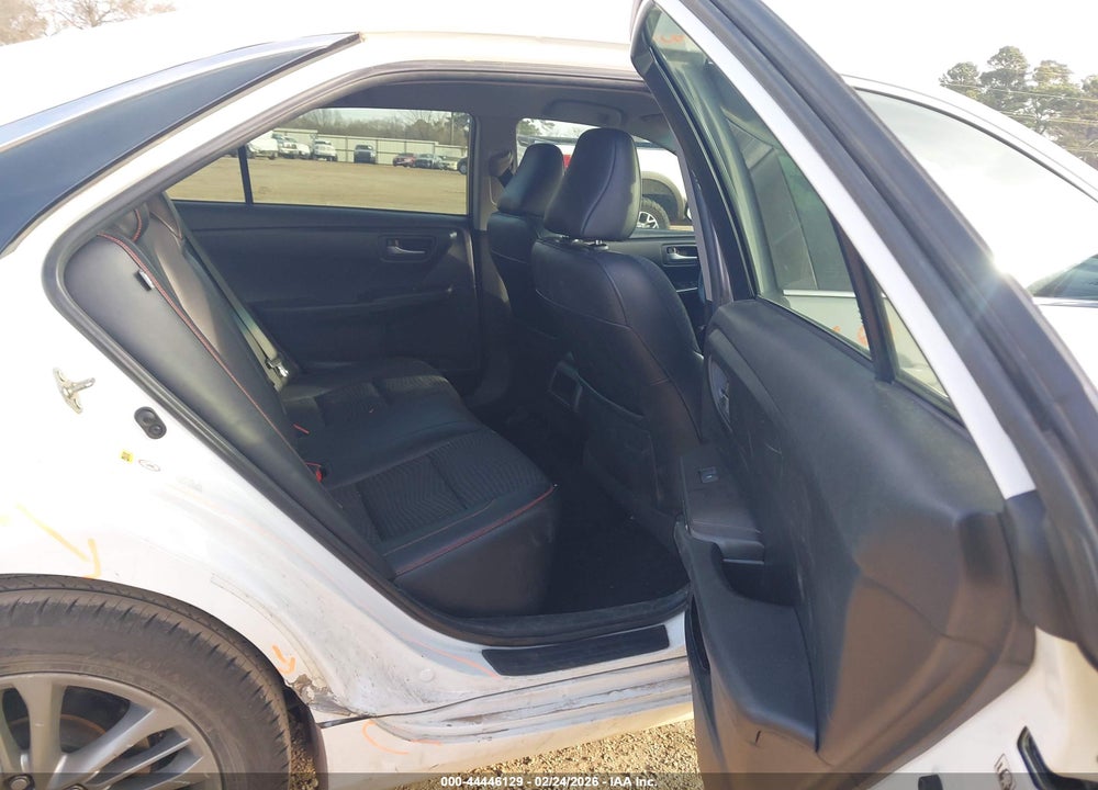 2015 TOYOTA CAMRY SE VIN: 4T1BF1FK5FU872631