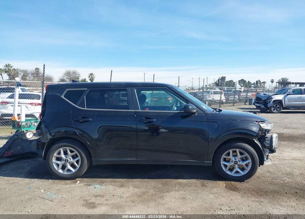 2021 KIA SOUL S VIN: KNDJ23AU0M7776238