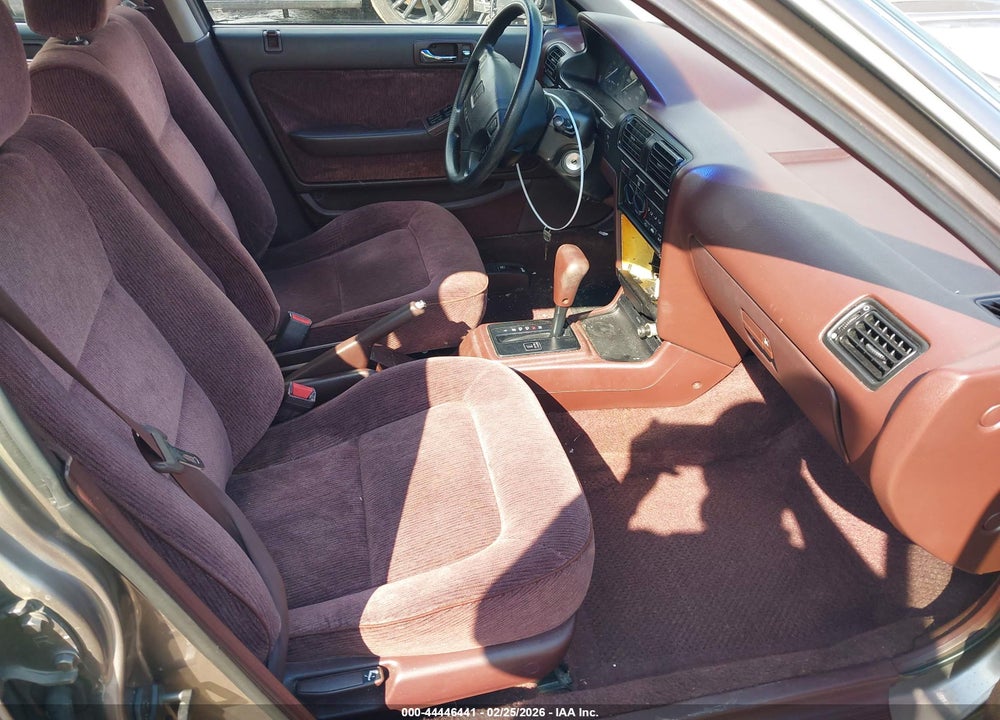 1992 HONDA ACCORD LX/EX VIN: JHMCB7653NC016846