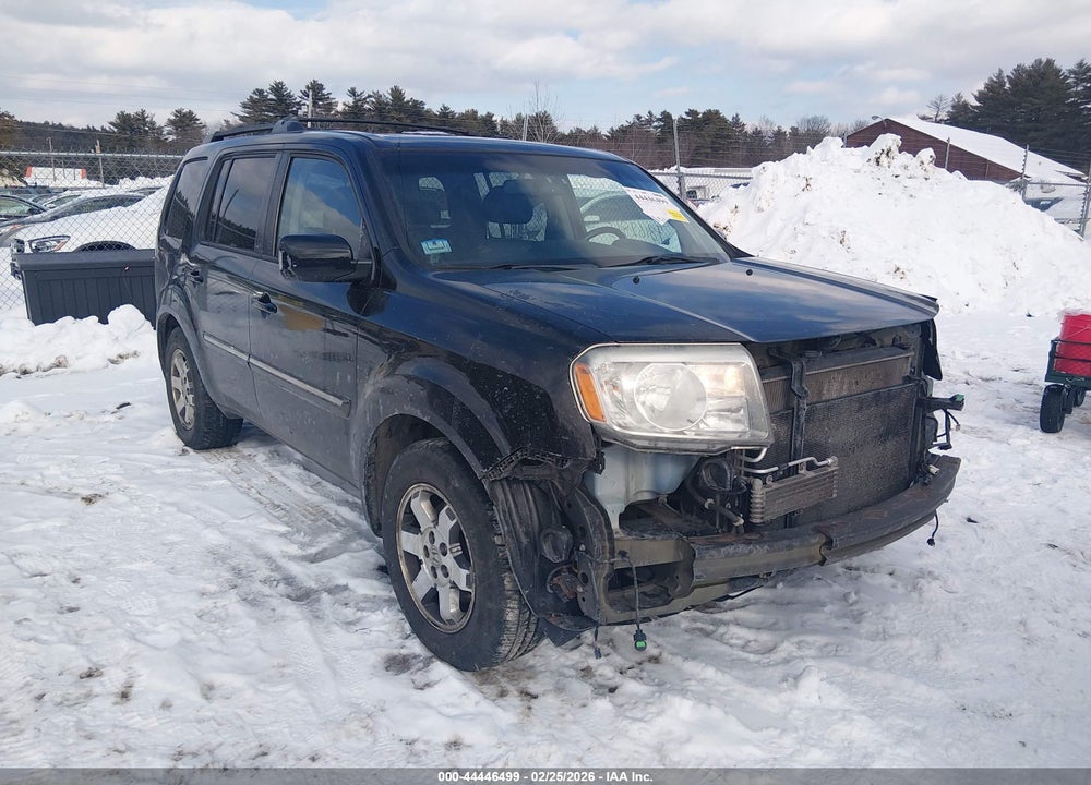 2011 HONDA PILOT TOURING VIN: 5FNYF4H9XBB097627