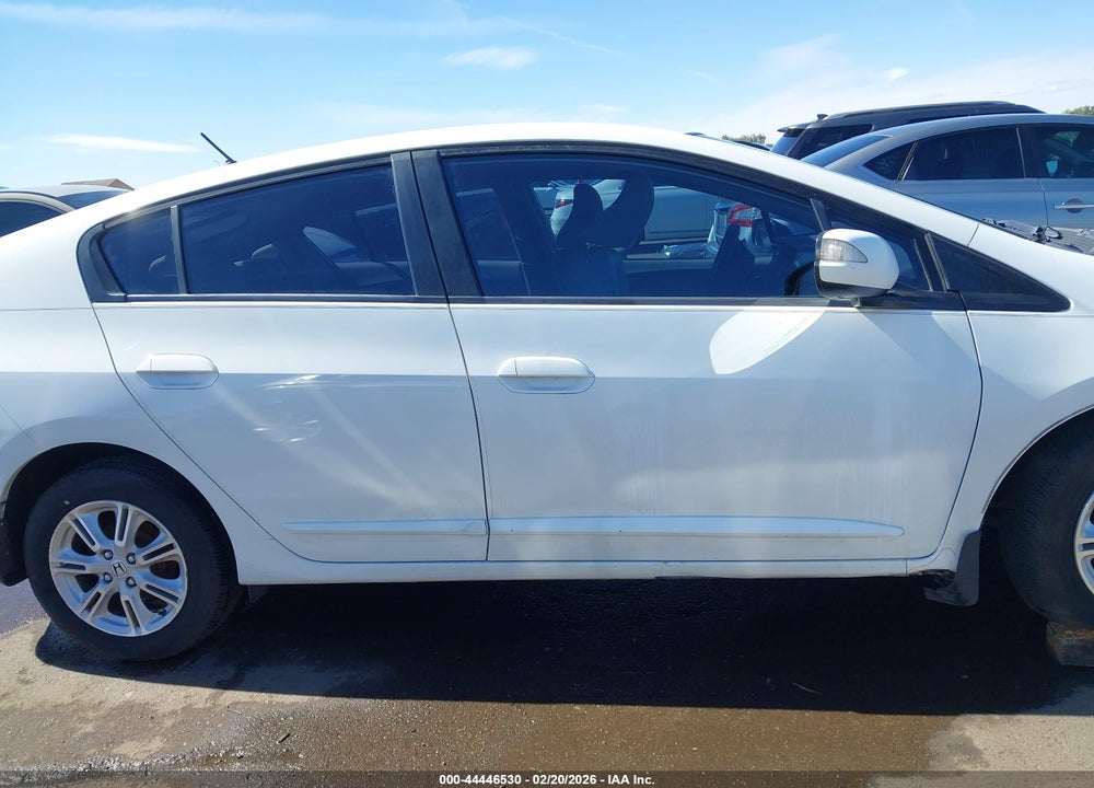 2011 HONDA INSIGHT EX VIN: JHMZE2H75BS011930