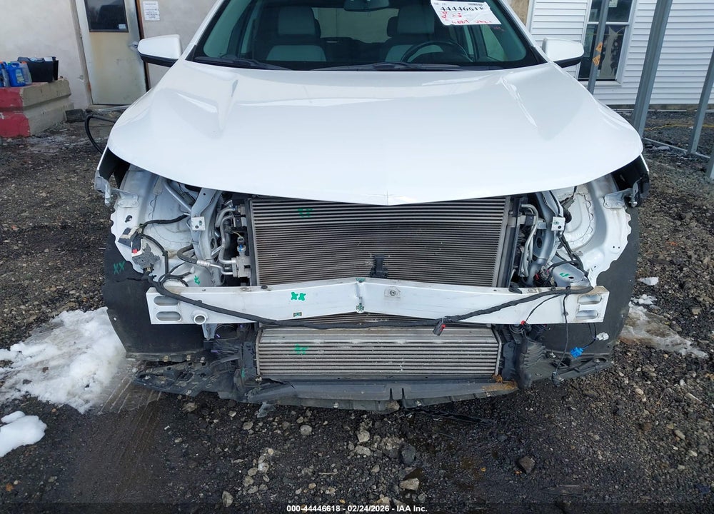 2018 CHEVROLET EQUINOX LT VIN: 2GNAXSEV2J6328147
