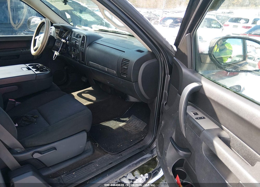 2010 CHEVROLET SILVERADO 1500 LT VIN: 1GCSKSE39AZ114805