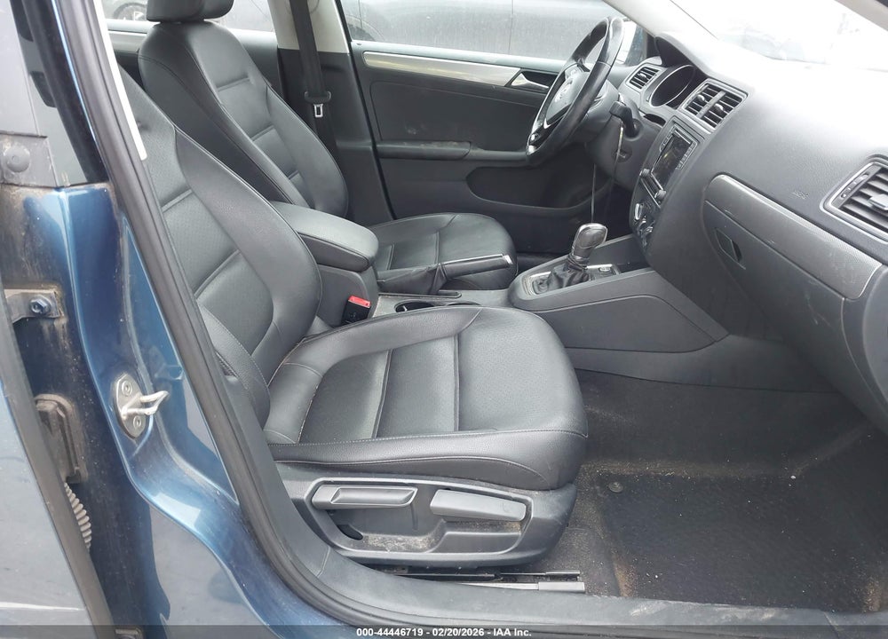 2017 VOLKSWAGEN JETTA 1.4T SE VIN: 3VWDB7AJ3HM227443