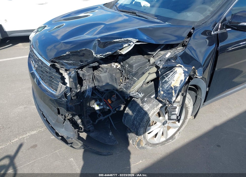 2020 KIA SORENTO 2.4L LX VIN: 5XYPG4A38LG642653