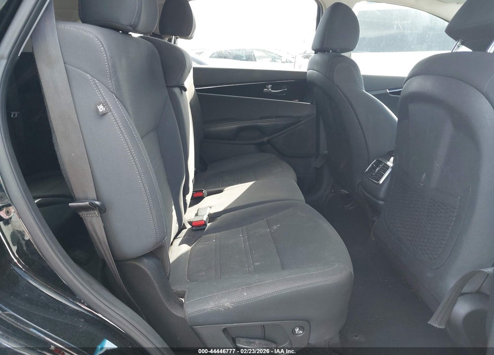 2020 KIA SORENTO 2.4L LX VIN: 5XYPG4A38LG642653