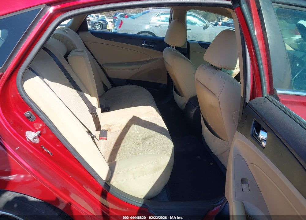 2014 HYUNDAI SONATA GLS VIN: 5NPEB4AC4EH948279