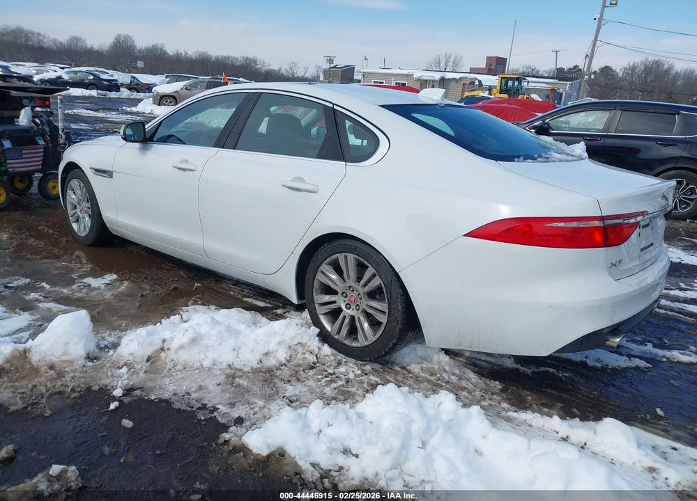 2016 JAGUAR XF 35T PREMIUM VIN: SAJBD4BV2GCY06638