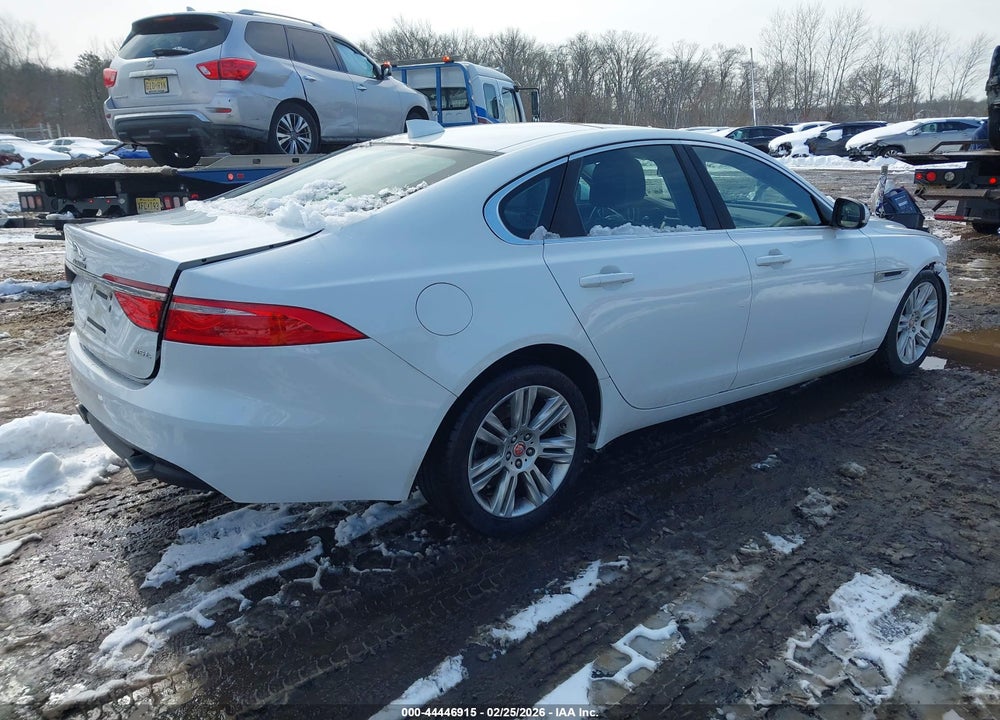 2016 JAGUAR XF 35T PREMIUM VIN: SAJBD4BV2GCY06638