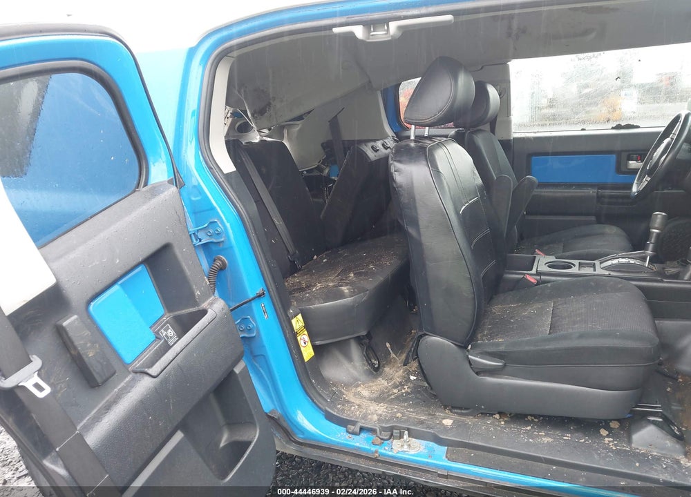 2007 TOYOTA FJ CRUISER VIN: JTEBU11F170086916