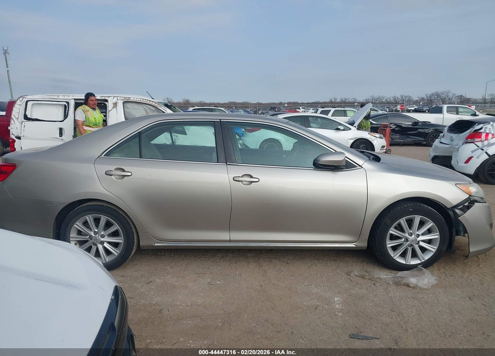 2013 TOYOTA CAMRY XLE VIN: 4T4BF1FK7DR324133