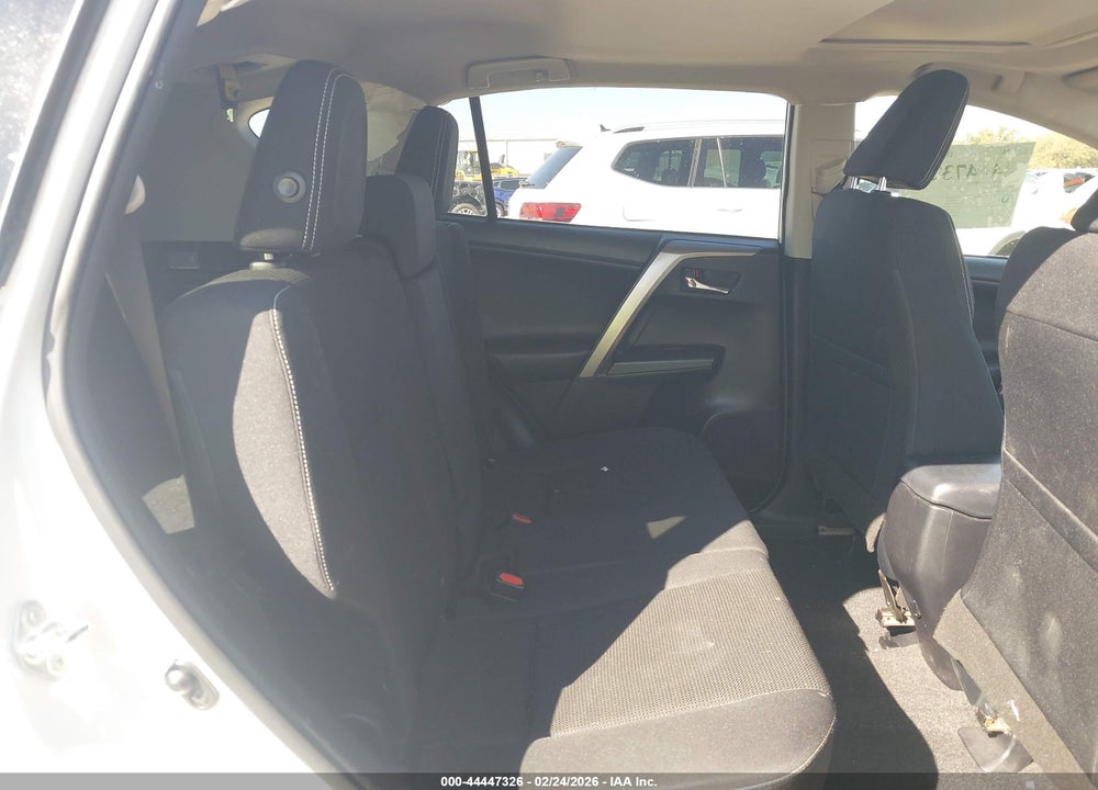 2018 TOYOTA RAV4 XLE VIN: JTMWFREV7JJ167694