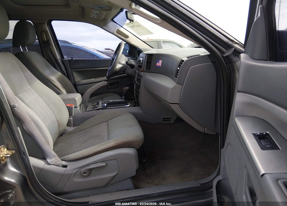 2007 JEEP GRAND CHEROKEE LAREDO VIN: 1J8GS48K87C607318