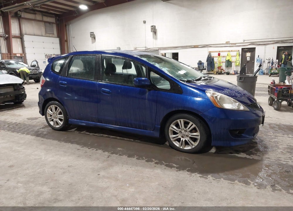 2009 HONDA FIT SPORT VIN: JHMGE884X9S016583