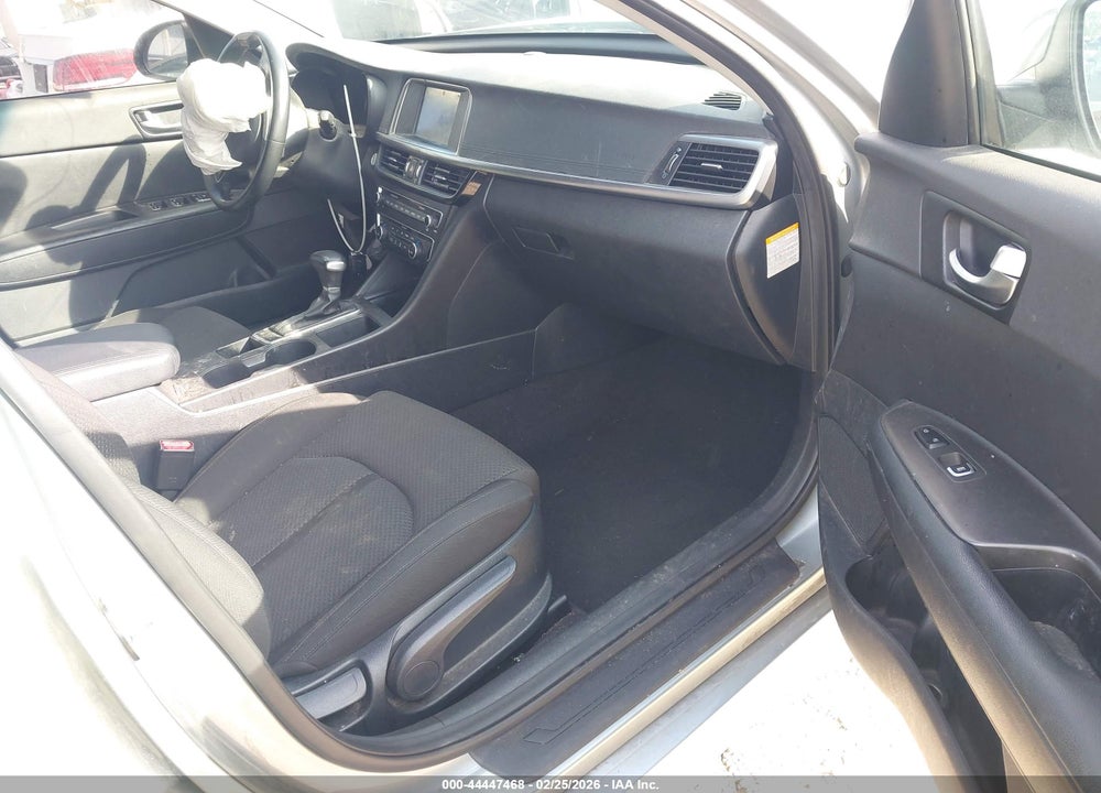 2018 KIA OPTIMA HYBRID PREMIUM VIN: KNAGT4LE5J5023277