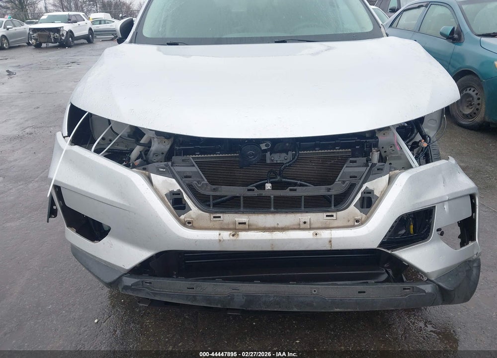 2018 NISSAN ROGUE SV VIN: 5N1AT2MV8JC709123