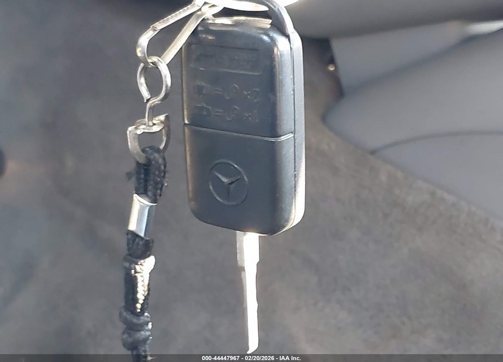 2000 MERCEDES-BENZ ML 320 VIN: 4JGAB54E9YA160557