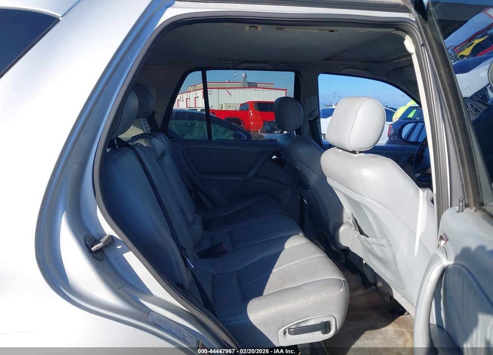 2000 MERCEDES-BENZ ML 320 VIN: 4JGAB54E9YA160557