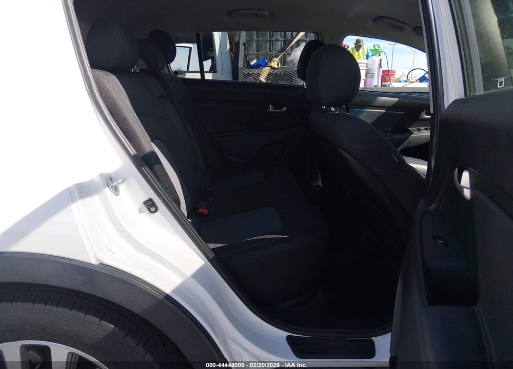 2016 KIA SPORTAGE LX VIN: KNDPB3AC8G7873144