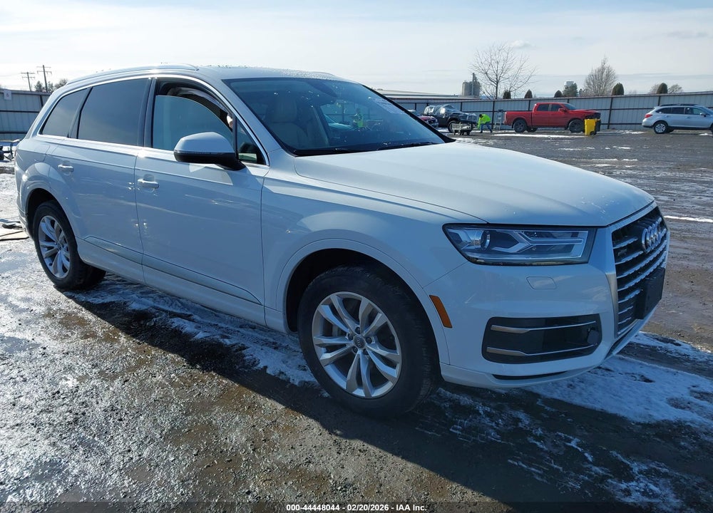 2018 AUDI Q7 3.0T PREMIUM VIN: WA1LAAF79JD007585