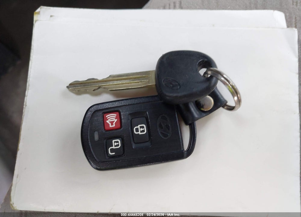 2005 HYUNDAI ELANTRA GLS/GT VIN: KMHDN46D25U048406