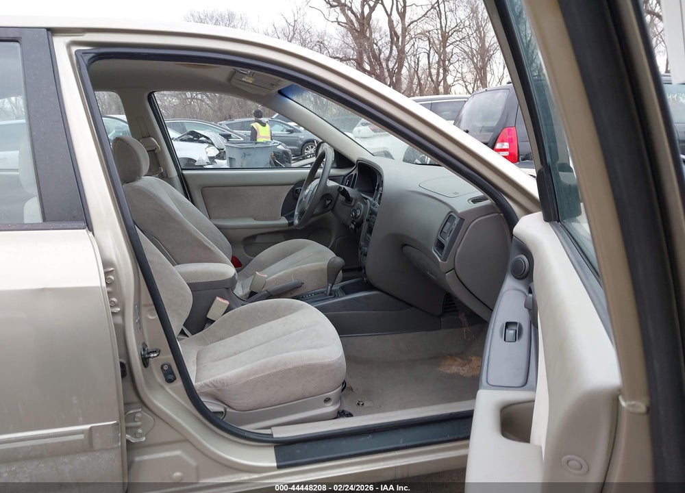 2005 HYUNDAI ELANTRA GLS/GT VIN: KMHDN46D25U048406