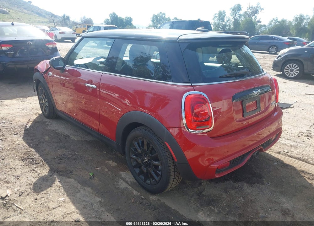 2015 MINI HARDTOP COOPER S VIN: WMWXP7C50F2A35788