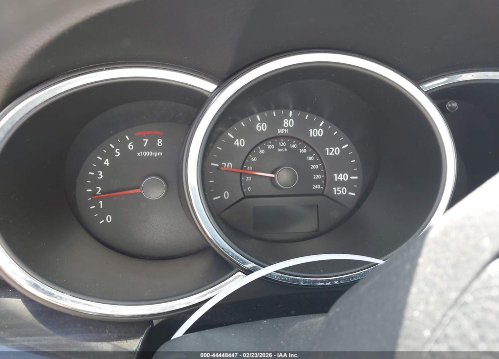2011 KIA SORENTO LX VIN: 5XYKT4A11BG109563