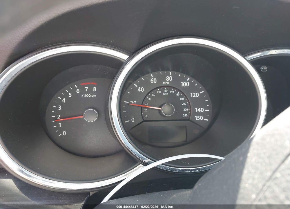 2011 KIA SORENTO LX VIN: 5XYKT4A11BG109563