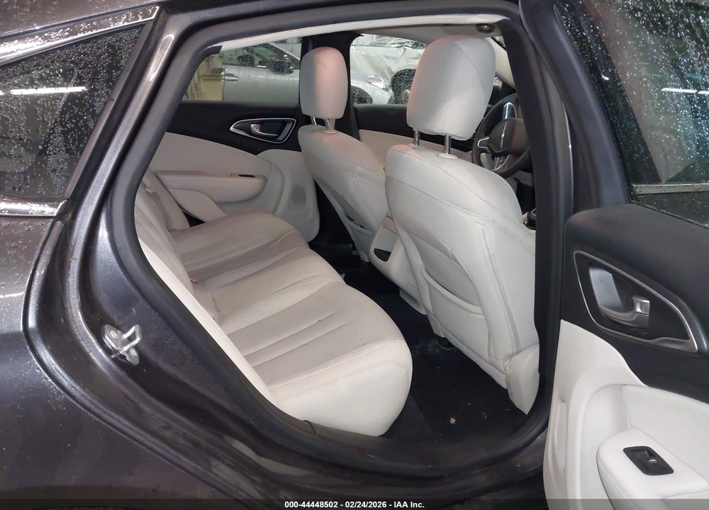 2016 CHRYSLER 200 LIMITED VIN: 1C3CCCAB3GN105641