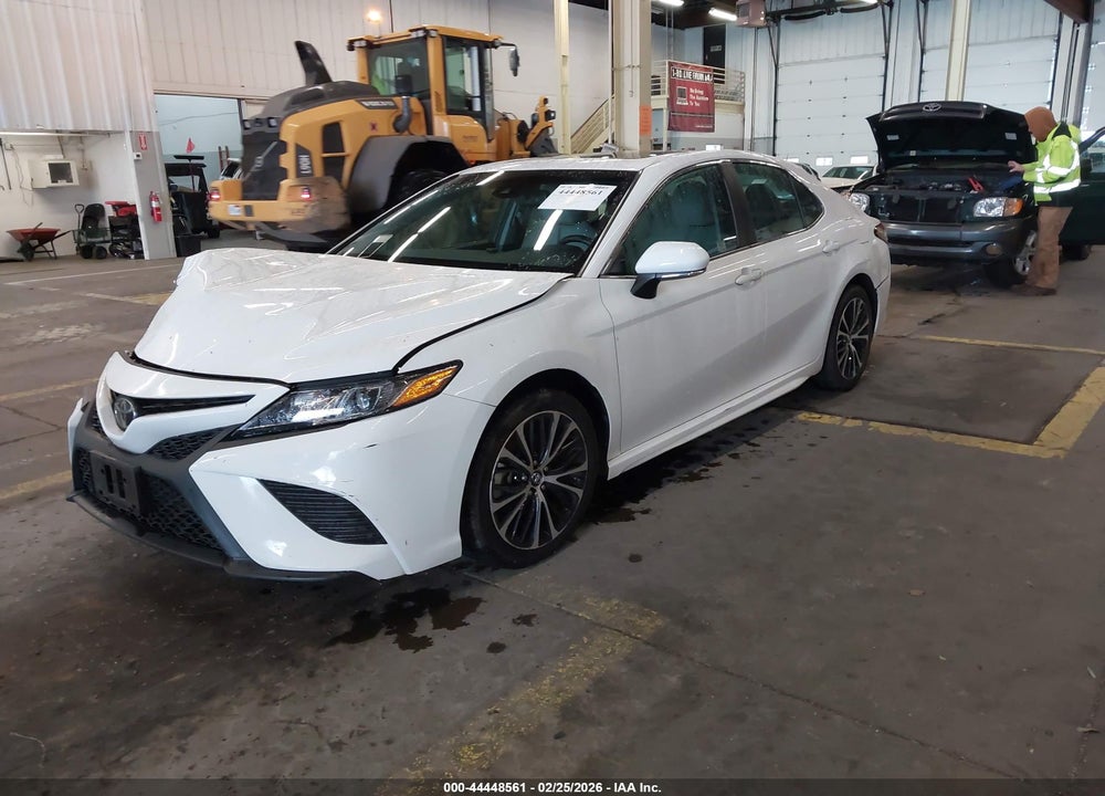 2018 TOYOTA CAMRY SE VIN: 4T1B11HK9JU645947