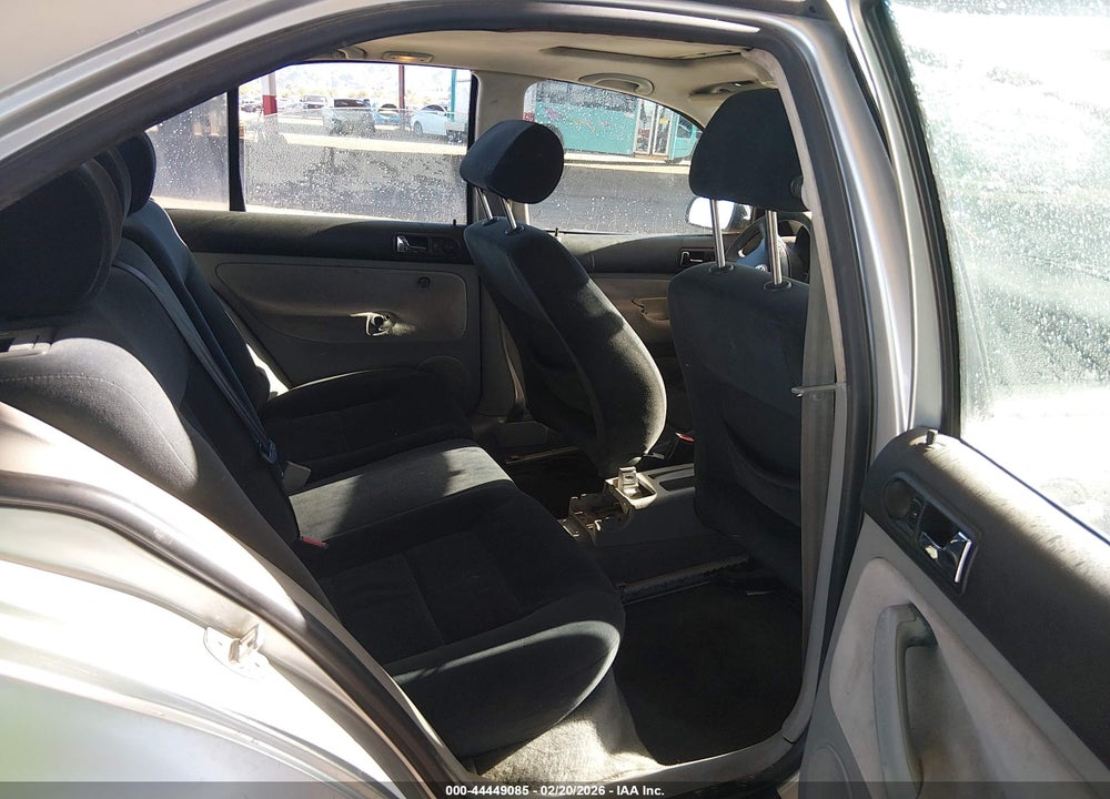 2000 VOLKSWAGEN JETTA GLS VIN: 3VWSA29M2YM046166