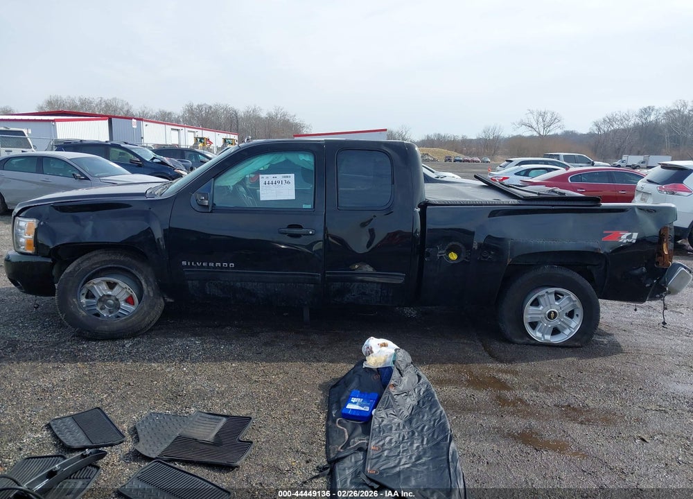 2010 CHEVROLET SILVERADO 1500 LT VIN: 1GCSKSE3XAZ298183