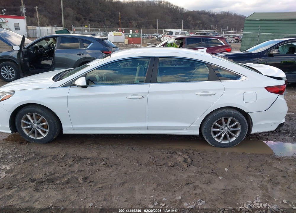 2018 HYUNDAI SONATA SE VIN: 5NPE24AF1JH603327