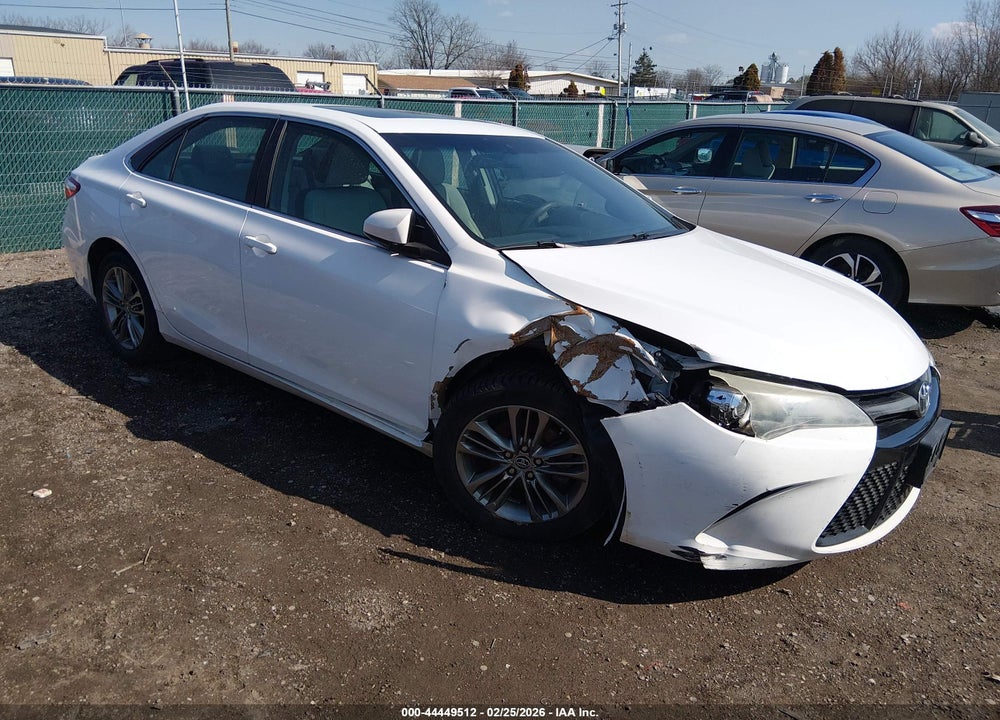 2015 TOYOTA CAMRY SE VIN: 4T1BF1FK9FU092583