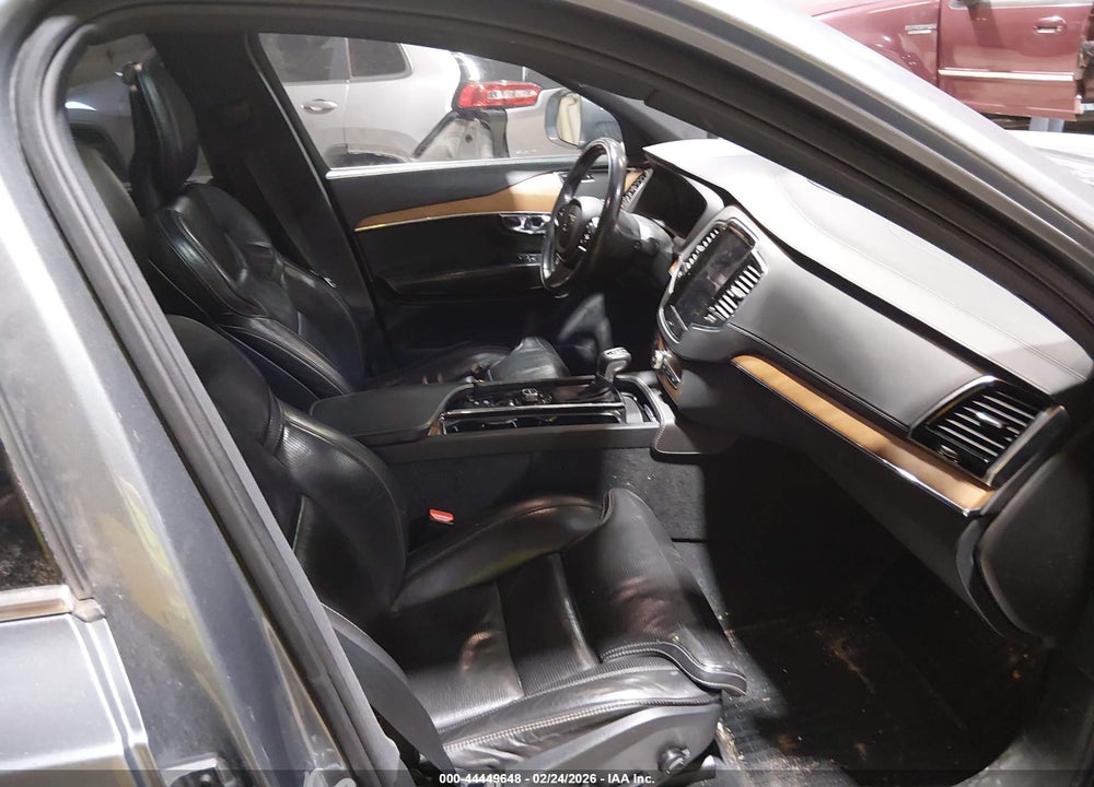2016 VOLVO XC90 T6 INSCRIPTION VIN: YV4A22PL1G1020611