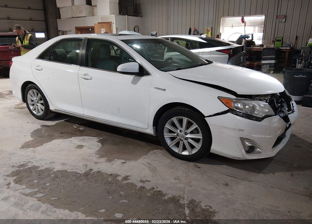 2014 TOYOTA CAMRY HYBRID XLE VIN: 4T1BD1FK1EU111583