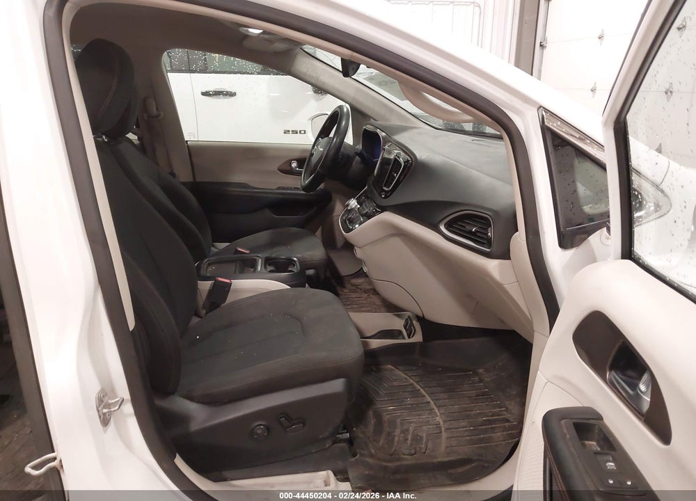 2019 CHRYSLER PACIFICA TOURING PLUS VIN: 2C4RC1FG3KR604644